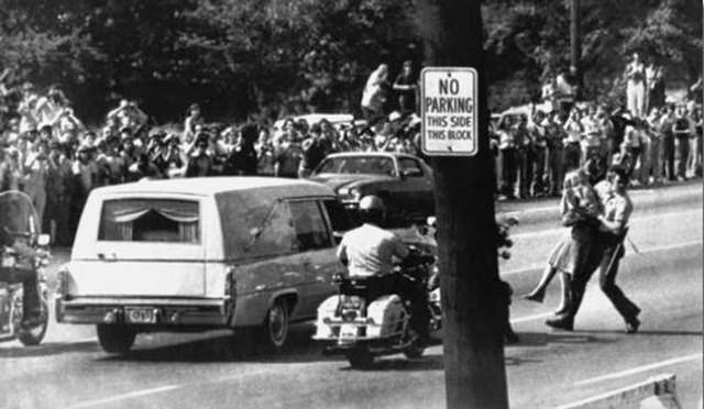 Remembering August 16, 1977: How America Reacted When Elvis Presley Passed Away