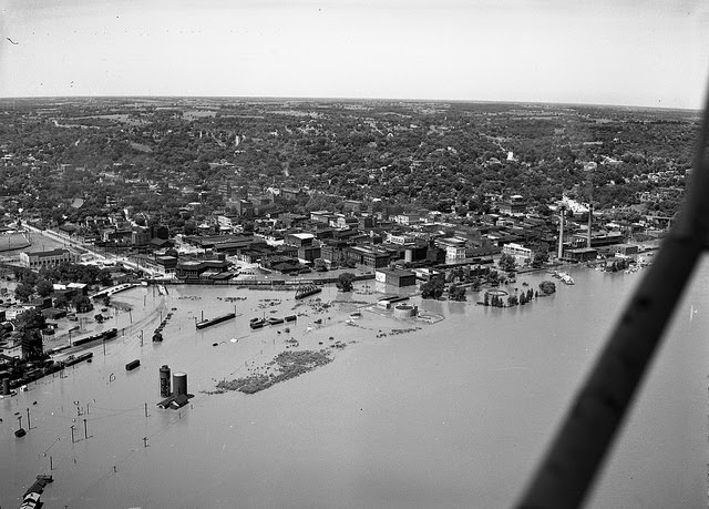 View of flooded riverfront in Hannibal, Missouri, 1947