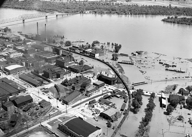 View of flooded riverfront in Hannibal, Missouri, 1947