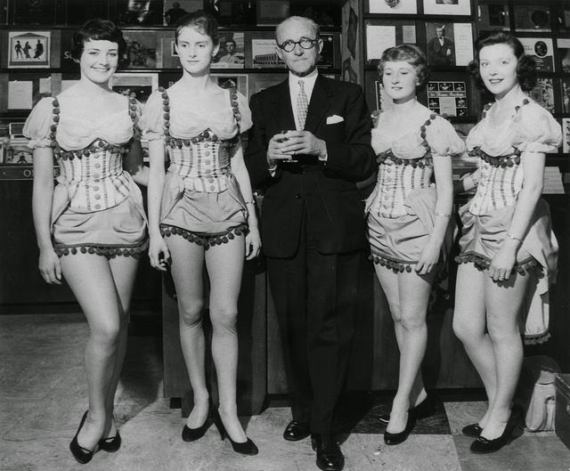 Unknown people, 1950s