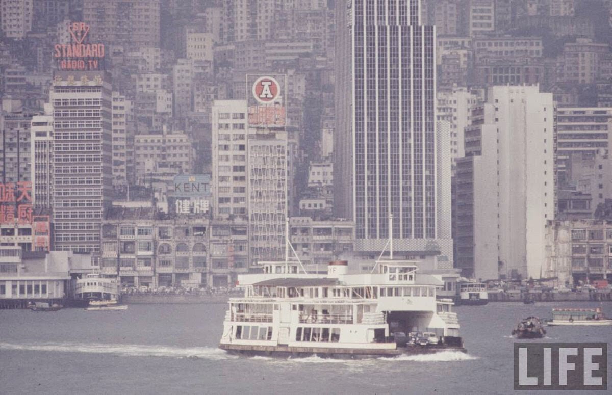 Fascinating Vintage Photos Show Life in the Late-1960s Hong Kong in Vibrant Colors