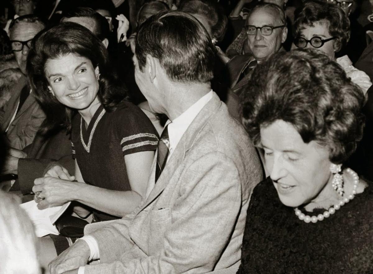 With the architect Edward Larrabee Barnes and Rose Kennedy in the audience at the Morosco Theatre for a performance of "Forty Carats," 1969.
