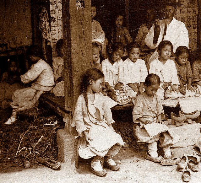 Historic Photos Show Life in Korea from the 1900s