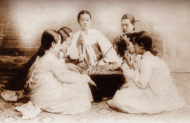 Historic Photos Show Life in Korea from the 1900s