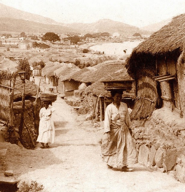 Historic Photos Show Life in Korea from the 1900s