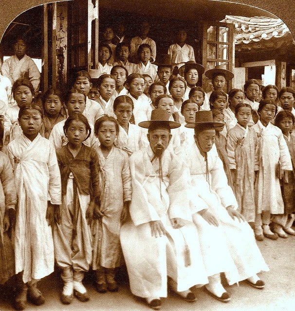 Historic Photos Show Life in Korea from the 1900s