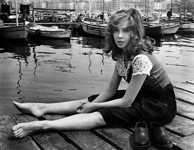 The French Star Who Charmed America: A Photographic Journey Through Leslie Caron's Golden Age