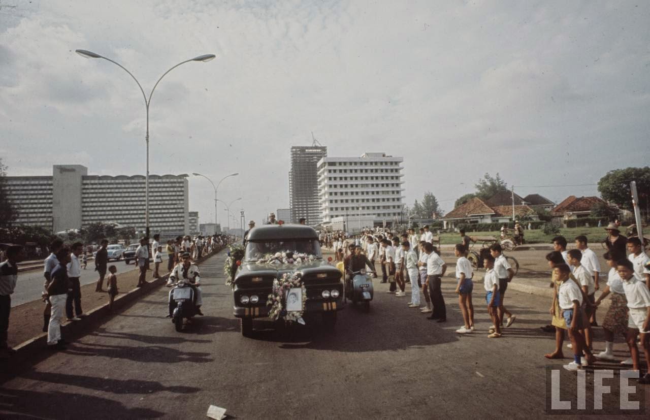 Fascinating Vintage Photos Show Everyday Life in Indonesia in 1972
