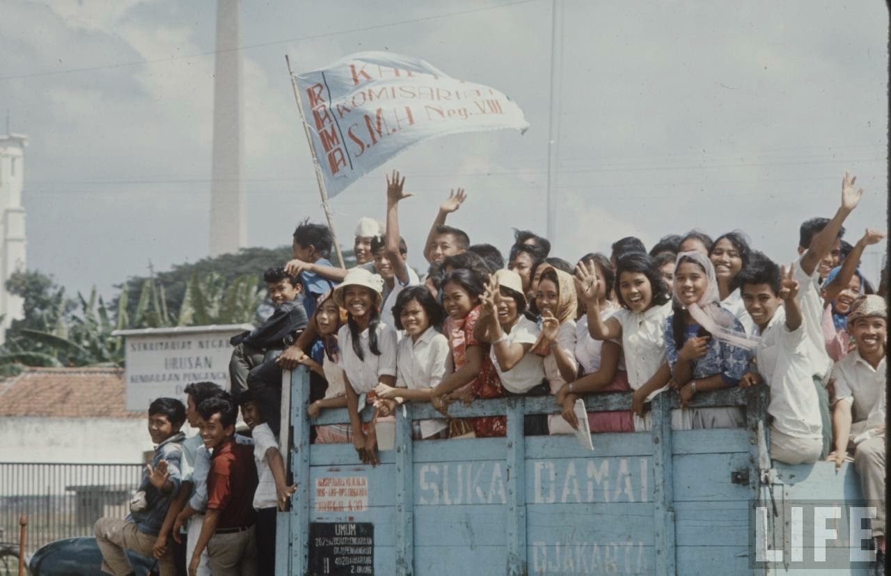 Fascinating Vintage Photos Show Everyday Life in Indonesia in 1972