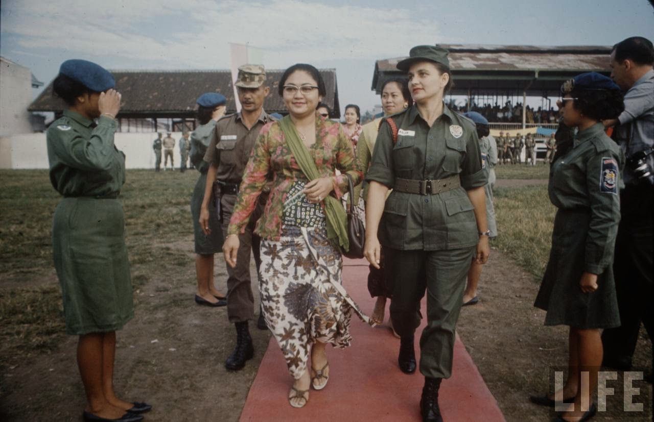Fascinating Vintage Photos Show Everyday Life in Indonesia in 1972