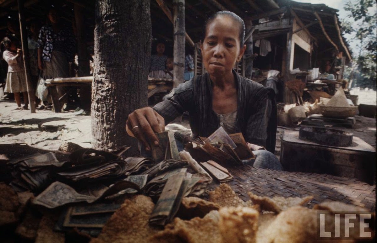 Fascinating Vintage Photos Show Everyday Life in Indonesia in 1972
