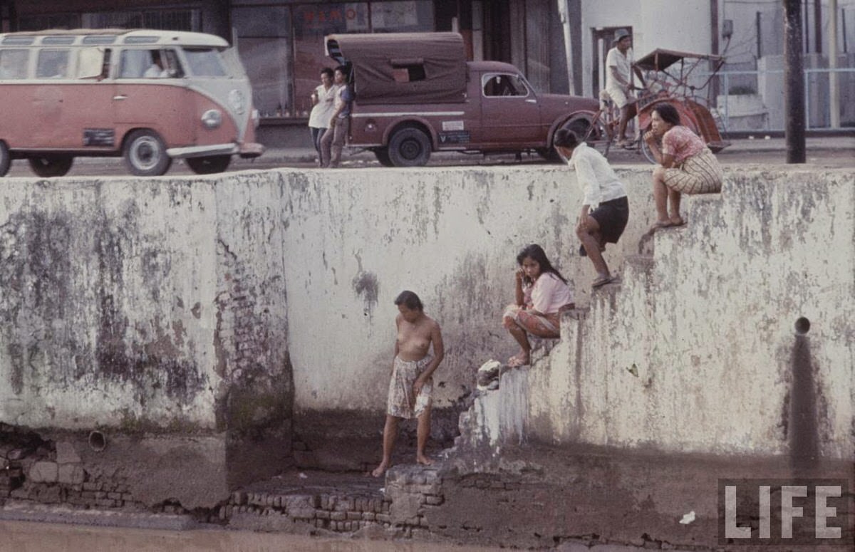 Fascinating Vintage Photos Show Everyday Life in Indonesia in 1972