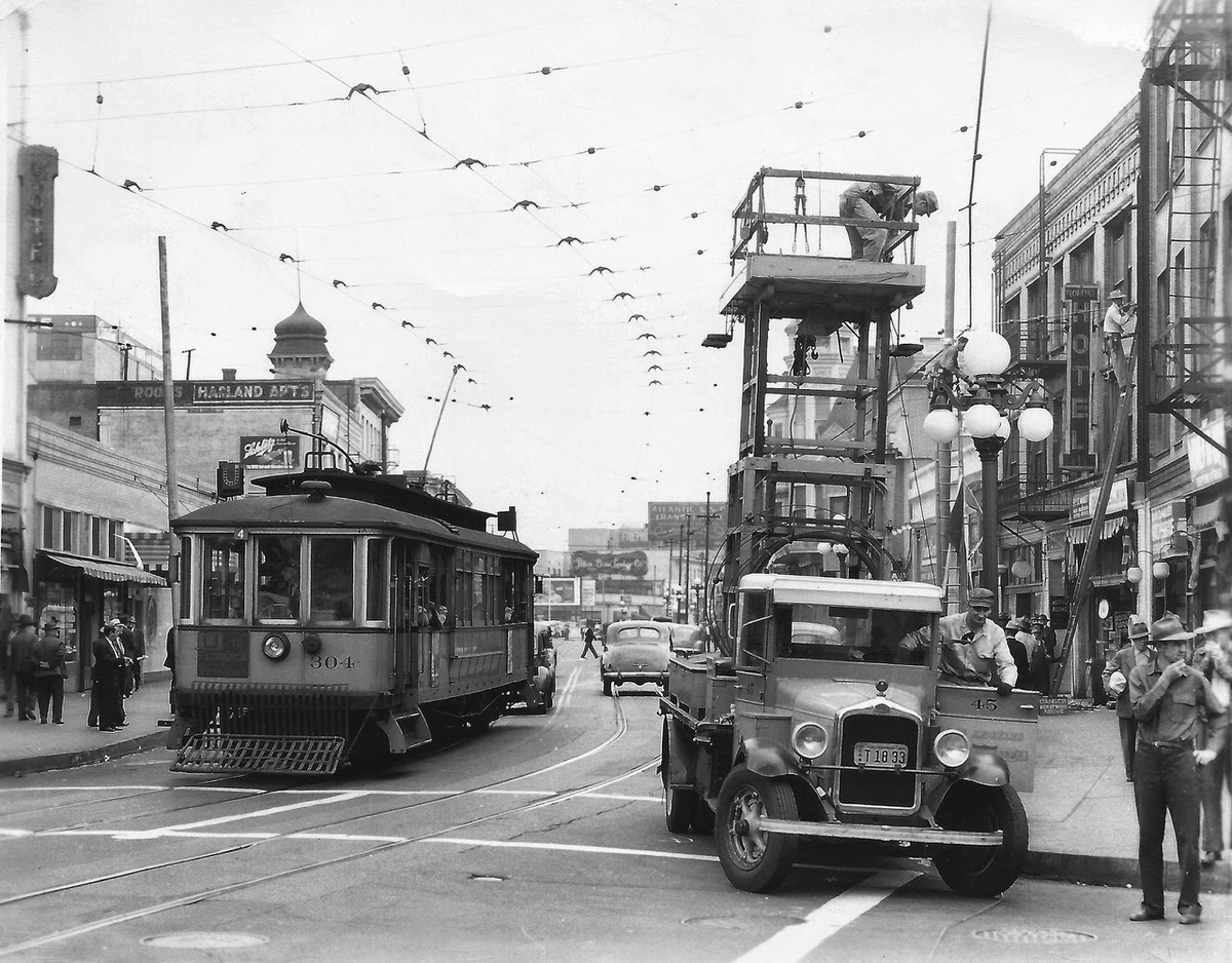 Los Angeles Transit Lines U Line car no. 304 at 5th and Wall Streets, Los Angeles, California, 1947