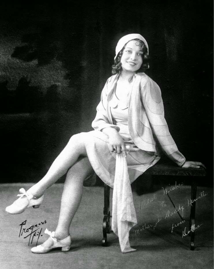 The Lovejoy Dancers of the 1920s and 1930s: The Glamorous On-Stage Looks of the Traveling Showgirls