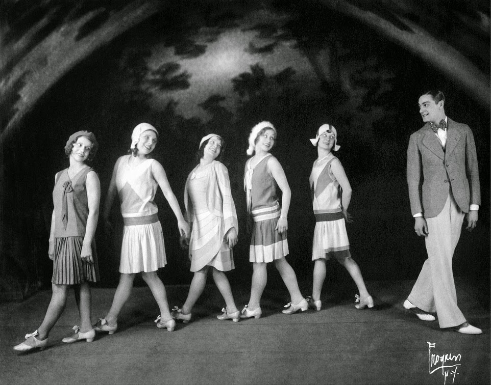 The Lovejoy Dancers of the 1920s and 1930s: The Glamorous On-Stage Looks of the Traveling Showgirls