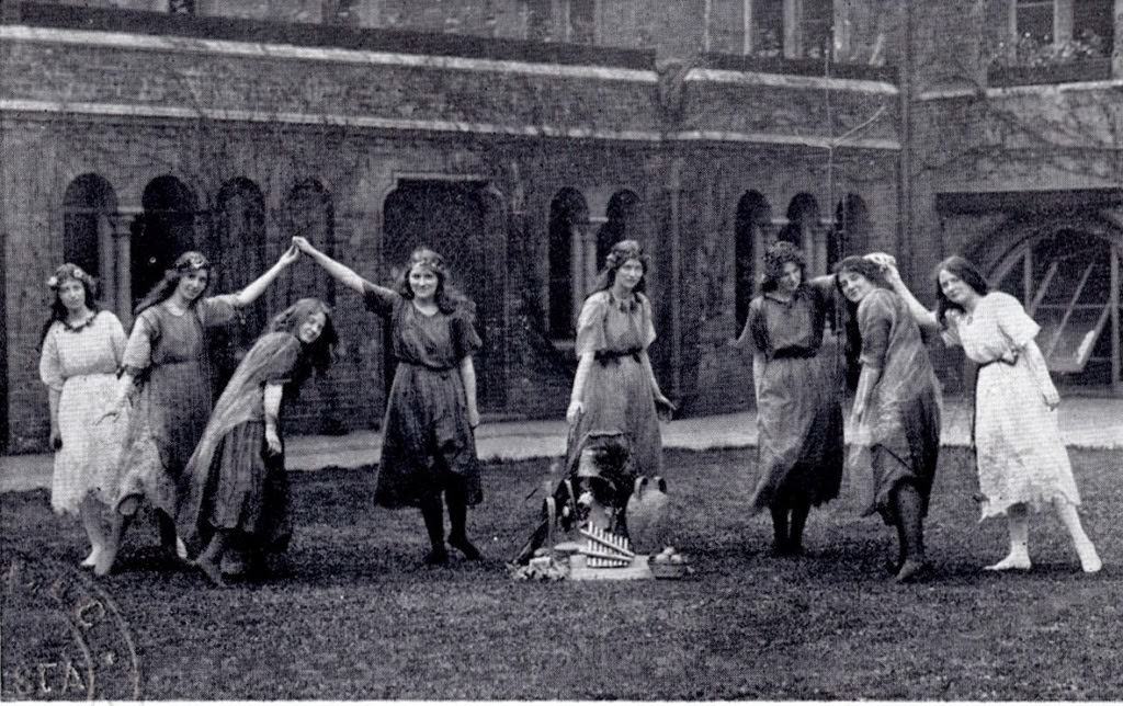 Fooling around, 1915.