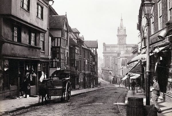 Shrewsbury, Street View - Pride Hill and New Market
