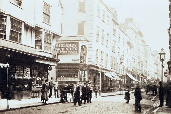 Exeter, Father Peter, Corner of High Street