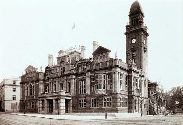 Leamington, The Town Hall
