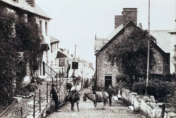 Clovelly, View Down Street
