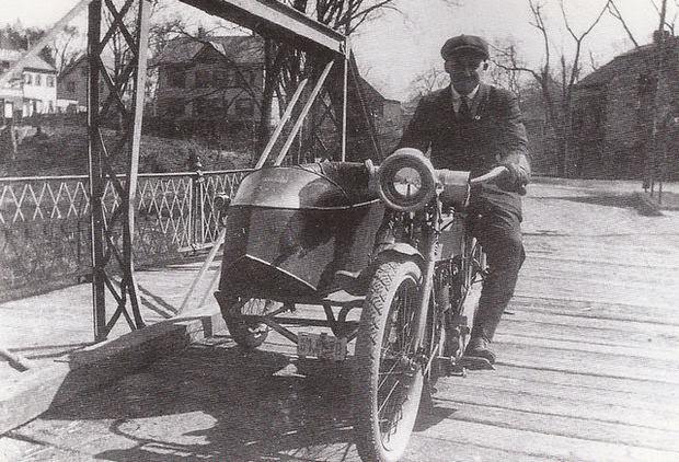 Unidentified motorcyclist in Piscataway, New Jersey, 1900s