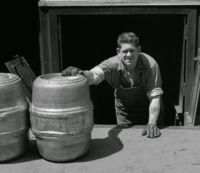A Rare and Intimate Look at Life in New York City During the Early 1950s by Frank Oscar Larson