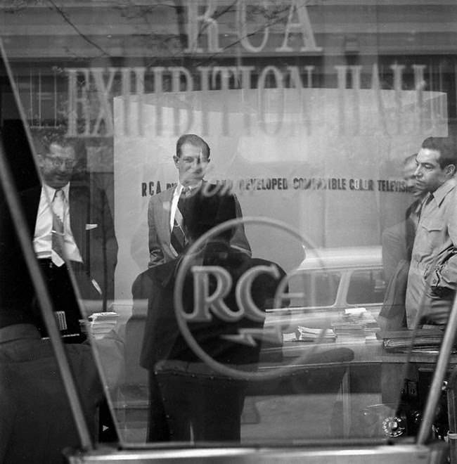 A Rare and Intimate Look at Life in New York City During the Early 1950s by Frank Oscar Larson