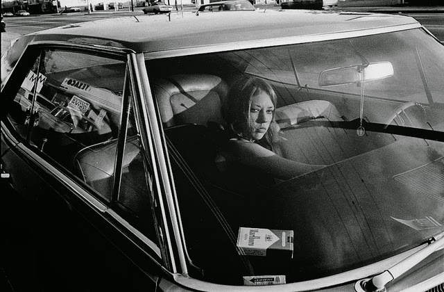 Wonderful Candid Photographs of People Inside Their Cars in the 1970s
