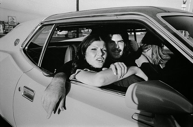 Wonderful Candid Photographs of People Inside Their Cars in the 1970s