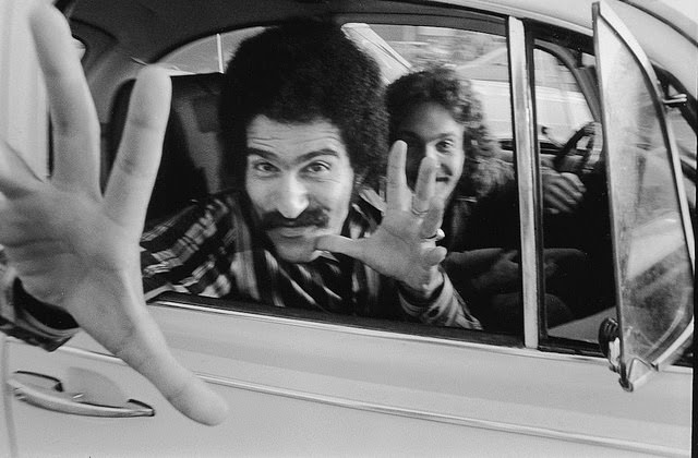 Wonderful Candid Photographs of People Inside Their Cars in the 1970s