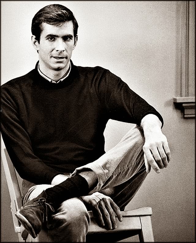 Wonderful Behind-the-Scenes Photos from the Set of Alfred Hitchcock's Psycho (1960)