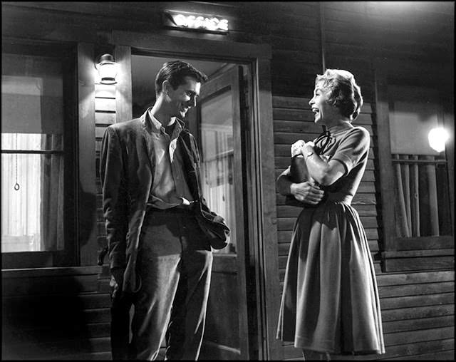 Wonderful Behind-the-Scenes Photos from the Set of Alfred Hitchcock's Psycho (1960)