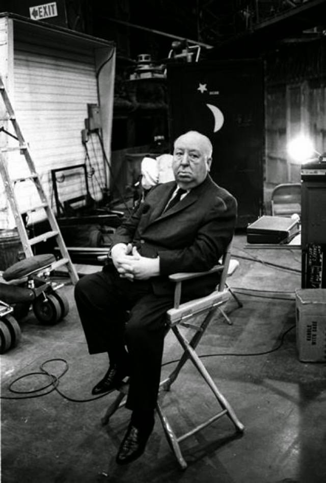 Wonderful Behind-the-Scenes Photos from the Set of Alfred Hitchcock's Psycho (1960)