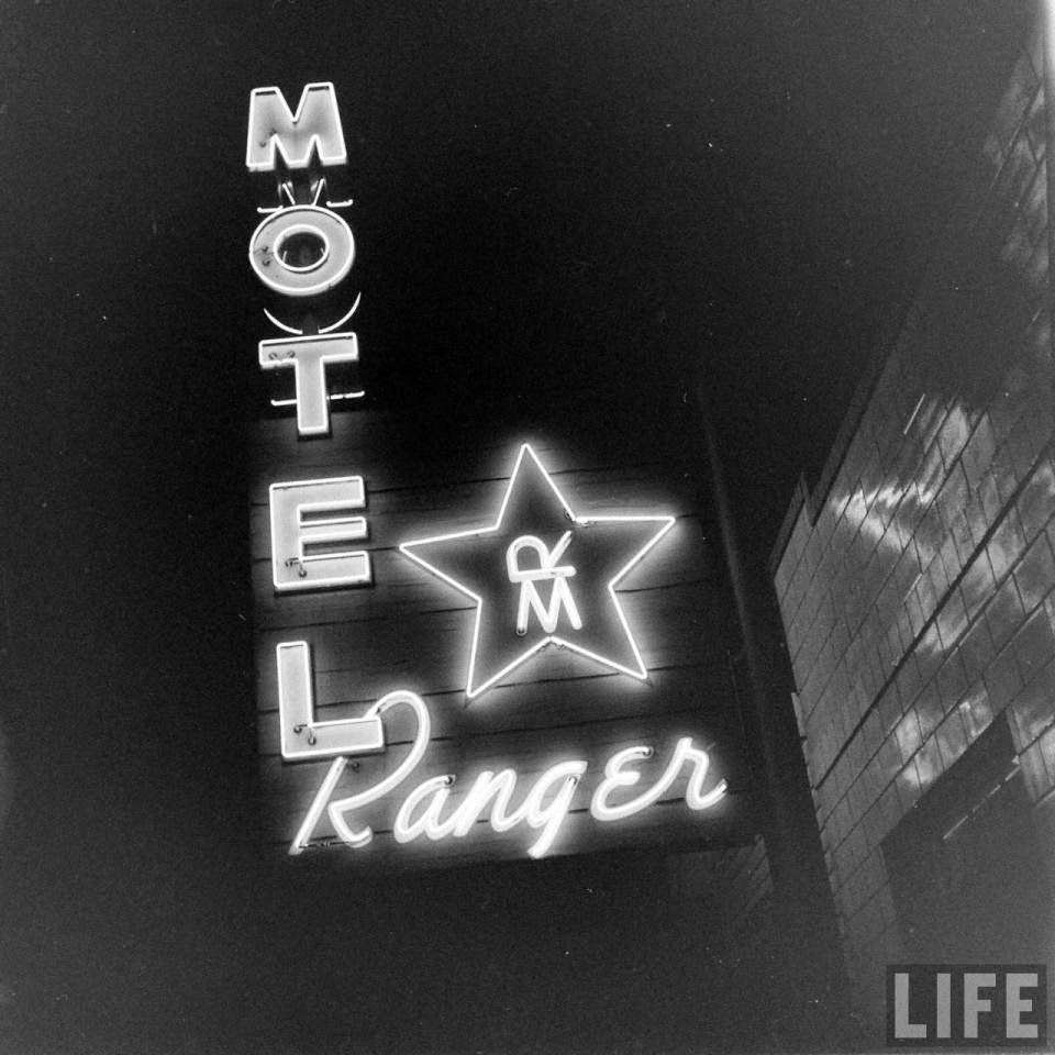 Allan Grant’s Lost Photos from Route 30: A Visual Journey Through Nebraska and Wyoming After World War II