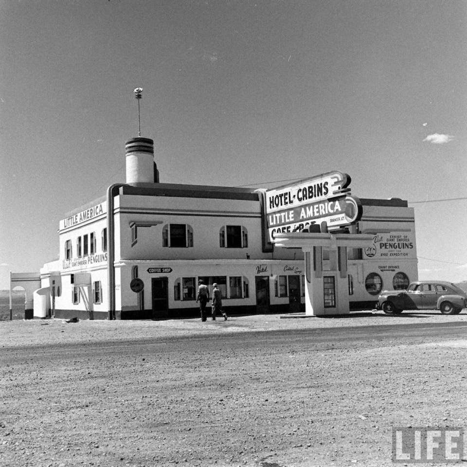 Allan Grant’s Lost Photos from Route 30: A Visual Journey Through Nebraska and Wyoming After World War II