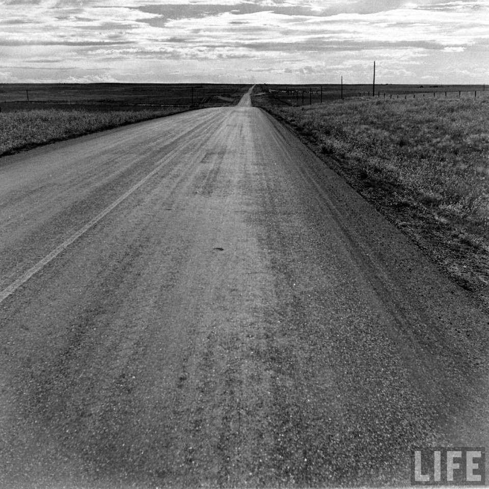 Allan Grant’s Lost Photos from Route 30: A Visual Journey Through Nebraska and Wyoming After World War II
