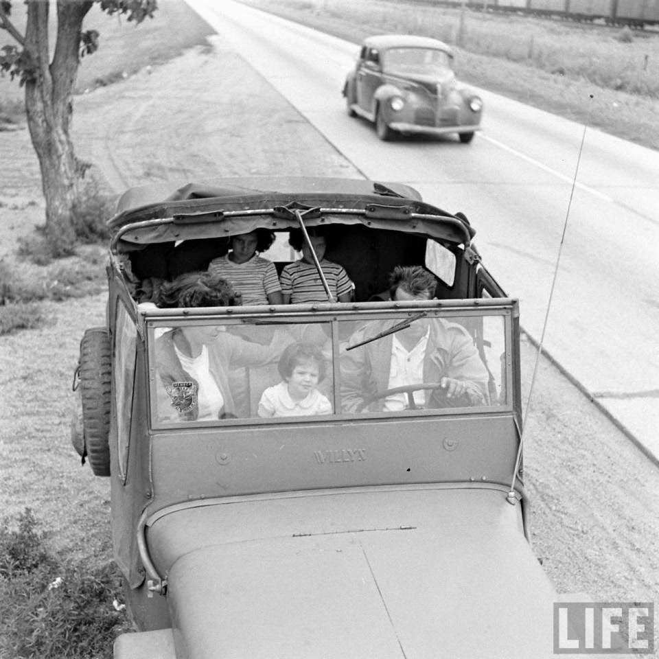 Allan Grant’s Lost Photos from Route 30: A Visual Journey Through Nebraska and Wyoming After World War II