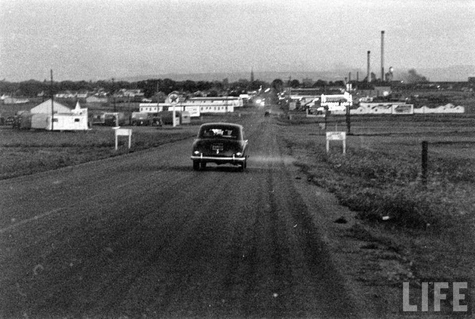 Allan Grant’s Lost Photos from Route 30: A Visual Journey Through Nebraska and Wyoming After World War II
