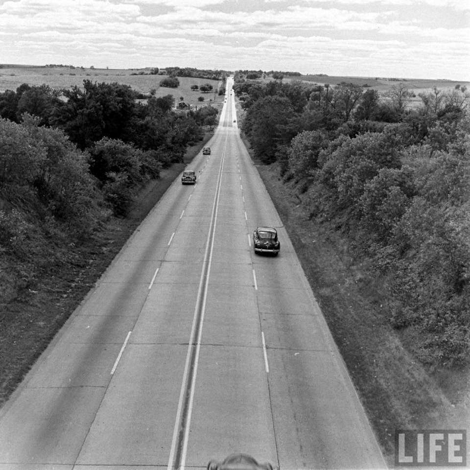 Allan Grant’s Lost Photos from Route 30: A Visual Journey Through Nebraska and Wyoming After World War II