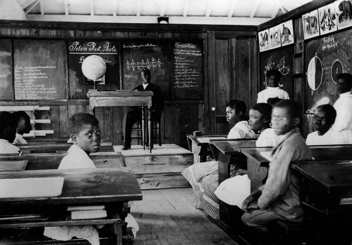 Class in a class room, Peter’s Rest Skole