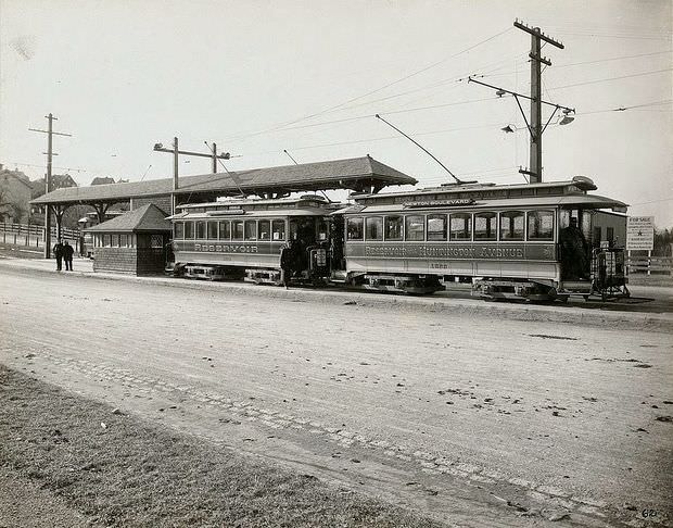 Two car train, Boston Elevated Railway, 1900