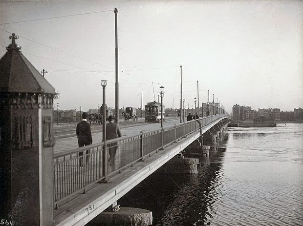 Harvard Bridge, 1895