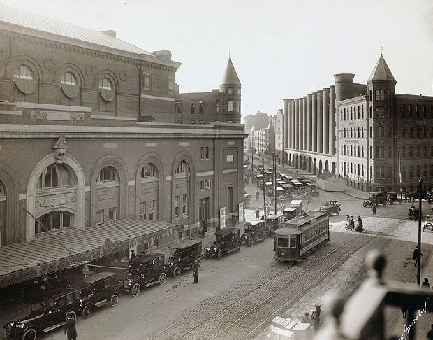 Massachusetts and Westland Avenue, Boston showing corners of Symphony Hall and the storage warehouse, 1916