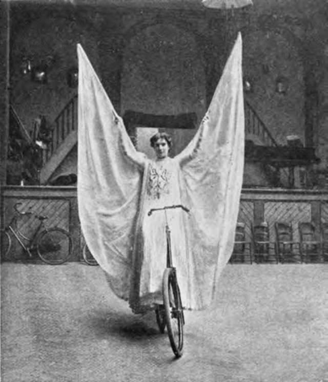 When Cycling Was a Circus Act: Historical Photos of the Stunt Bikers from the Early 1900s