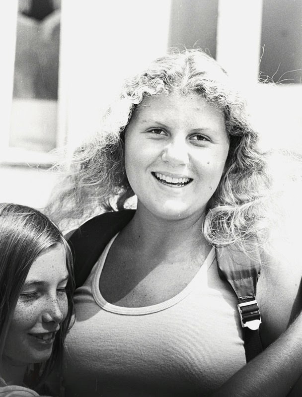 Wonderful Vintage Photographs of Teenagers Hanging Out at Venice Beach in the 1970s