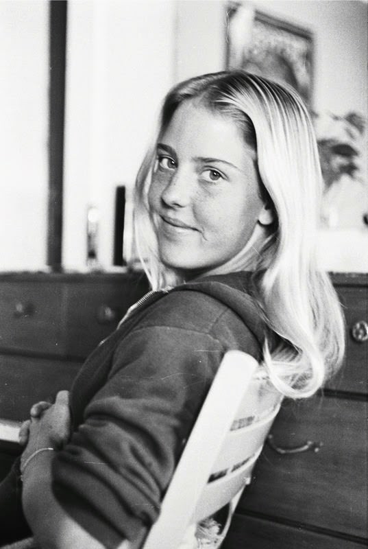 Wonderful Vintage Photographs of Teenagers Hanging Out at Venice Beach in the 1970s