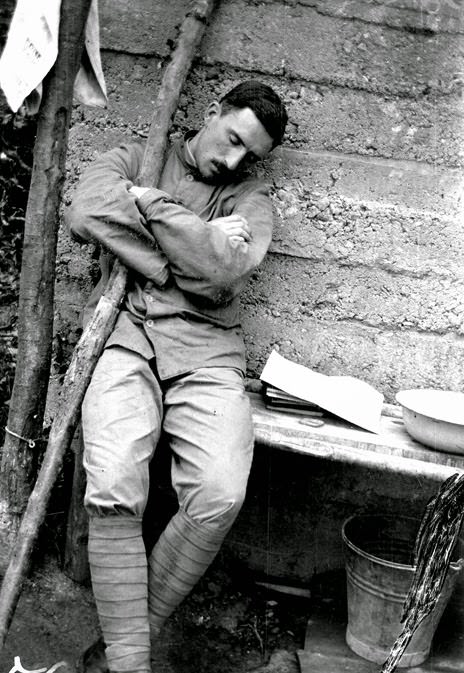 When the Shooting Stopped: Rare Photos of Soldiers of WWI Singing, Playing, and Living