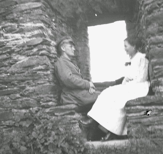 When the Shooting Stopped: Rare Photos of Soldiers of WWI Singing, Playing, and Living