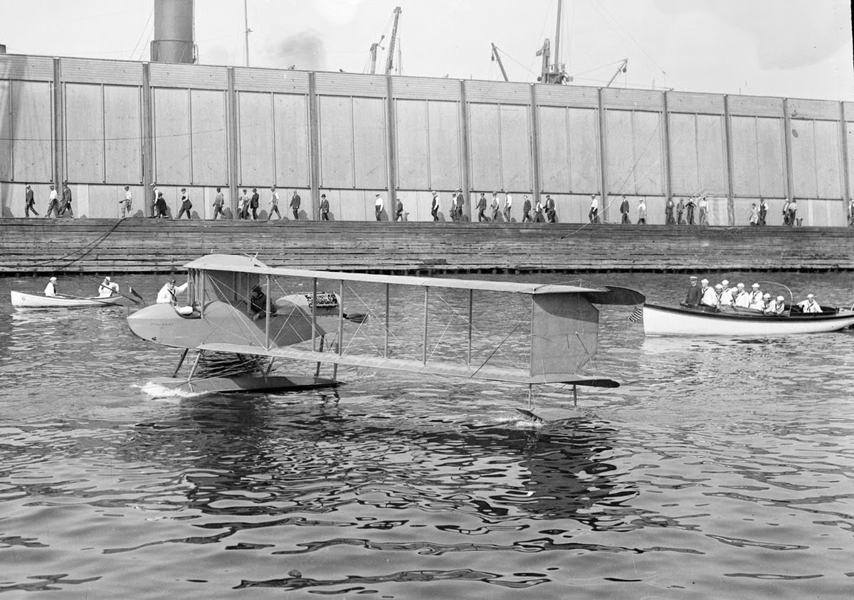 The Burgess Seaplane, a variant of the Dunne D.8, being used by the New York Naval Militia, circa 1918.