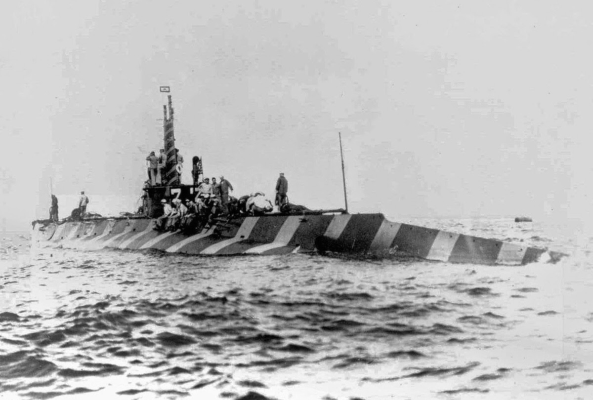 Portside view of the camouflaged USS K-2 (SS-33), a K-class submarine, off Pensacola, Florida, April 1916.